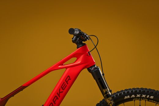🔥🚵‍♂️ Mondraker Crafty Carbon XR Flame Red – Pura potencia, precisión y estilo extremo ❤️‍🔥
