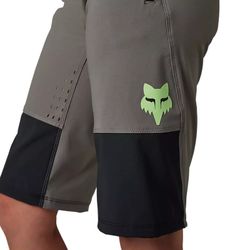 🩳🔥 Pantalón Corto Fox Defend Race para Mujer Gris Peltre | Protección, Comodidad y Rendimiento en MTB : Rendimiento y Estilo en Cada Ruta