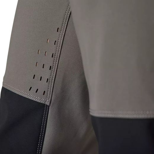🩳🔥 Pantalón Corto Fox Defend Race para Mujer Gris Peltre | Protección, Comodidad y Rendimiento en MTB : Rendimiento y Estilo en Cada Ruta