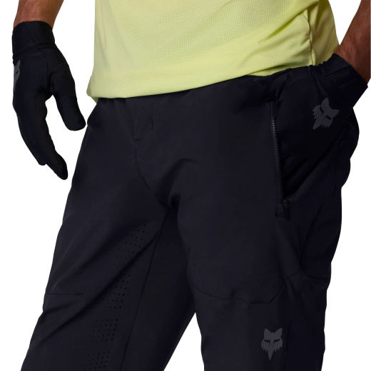 🩳🔥 Pantalón Corto Fox Flexair – Ligereza, Elasticidad y Máximo Rendimiento para MTB