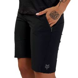 👖🦊 Pantalón Corto Fox Flexair para Mujer 🚵‍♀️✨ – Ligereza, Rendimiento y Comodidad en Cada Ruta