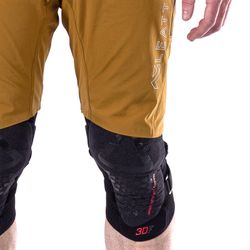 🩳 Pantalón Corto Leatt MTB Trail 1.0 Peanut 🚵‍♂️🌟 – Rendimiento y Estilo para tus Rutas de MTB