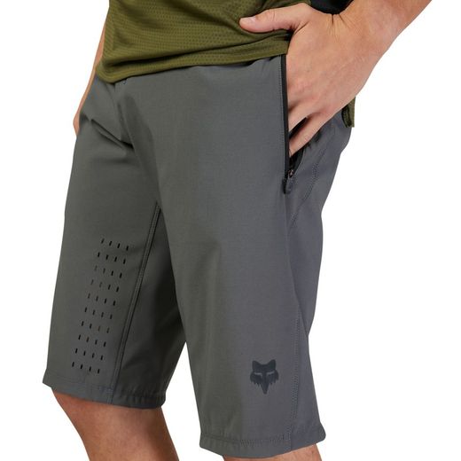 🩳🚵‍♂️ Pantalón Corto Fox Defend Gris – Resistencia y Rendimiento para MTB y Enduro 🦊🔥