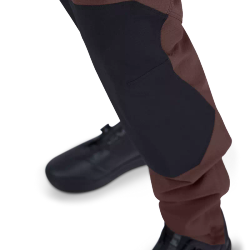 🌲🏔️🚴‍♂️ Pantalón FOX Defend Fire – Protección y Rendimiento para MTB en Climas