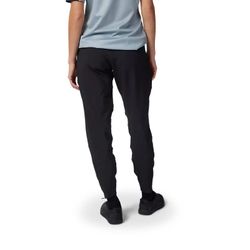 👖🖤 Pantalón Fox Defend Mujer – Rendimiento, Durabilidad y Estilo para MTB 🚵‍♀️✨