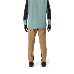👖⚫ Pantalón Fox Defend – Rendimiento y Resistencia para MTB 🚵‍♂️💨