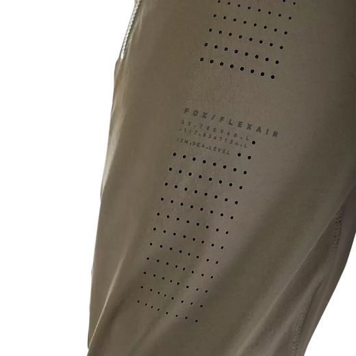 👖🚵‍♂️⚡ Pantalón Fox Flexair – Ligereza y Máximo Rendimiento para el MTB