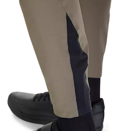 👖🚵‍♂️⚡ Pantalón Fox Flexair – Ligereza y Máximo Rendimiento para el MTB