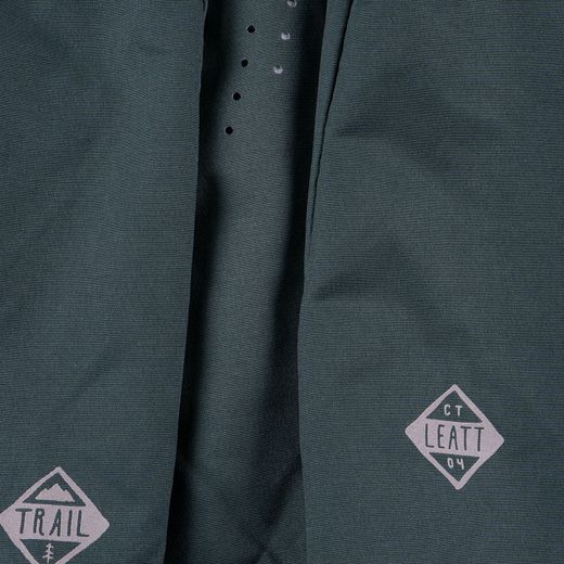 💚🚵‍♂️ Pantalón Largo Leatt MTB Trail 3.0 con Badana Verde Spruce | Comodidad y protección total 🌄✨