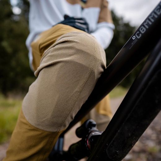 🤎🚵‍♂️ Pantalón Largo Leatt MTB Trail 8.0 Cargo Marrón Brass | Rendimiento y estilo para tus rutas más exigentes 🌄🔥