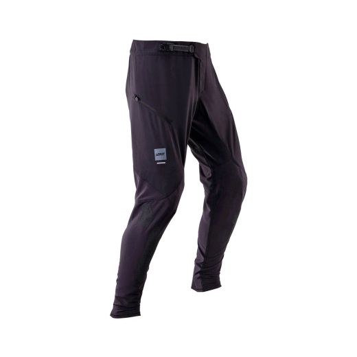🖤⚙️ Pantalón Leatt MTB Gravity 3.0 Negro/Gris Stealth – Potencia, precisión y estilo discreto 🚵‍♂️🔥