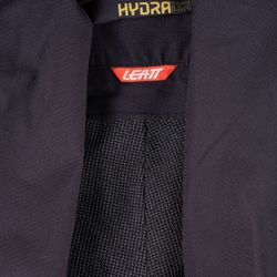🤎🚵‍♂️ Pantalón Leatt MTB HydraDri 5.0 Marrón Loam – Protección total para los terrenos más duros 🌧️💨