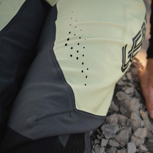 👖⚫ Pantalón Leatt MTB Gravity 5.0 🚵‍♂️🔥  Mojito – Resistencia, Comodidad y Estilo para Ciclistas de Descenso