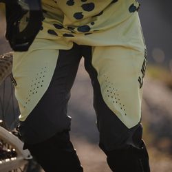 👖⚫ Pantalón Leatt MTB Gravity 5.0 🚵‍♂️🔥  Mojito – Resistencia, Comodidad y Estilo para Ciclistas de Descenso