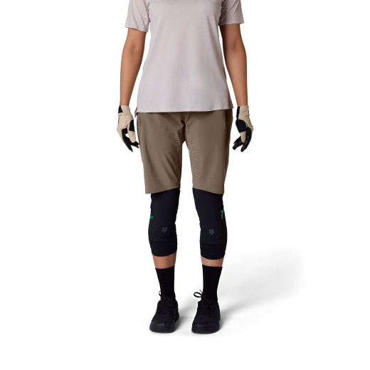 👖🚵‍♀️ Pantalones Cortos Fox Flexair Mujer – Ligereza, Elasticidad y Rendimiento para MTB