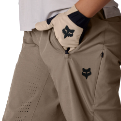 👖🚵‍♀️ Pantalones Cortos Fox Flexair Mujer – Ligereza, Elasticidad y Rendimiento para MTB