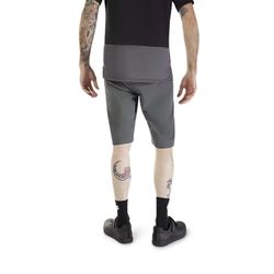 🚵‍♂️🦊 Pantalones Cortos Fox Ranger con Forro 🌿✨  Comodidad y Rendimiento para MTB Gris Sombra Oscuro