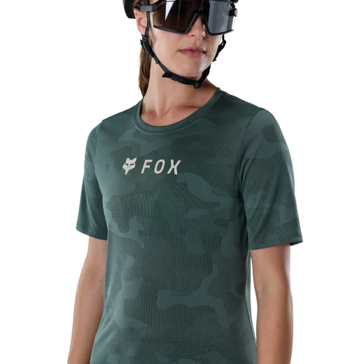 🚴‍♀️🦊 Pantalones Cortos Fox Ranger para Mujer 🌿✨  Comodidad y Rendimiento en MTB