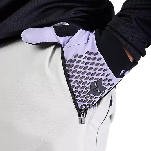 👖🦊 Pantalones Fox Defend Park – Resistencia y Rendimiento para MTB 🚵‍♂️⚡