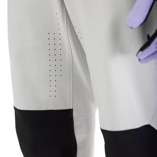 👖🦊 Pantalones Fox Defend Park – Resistencia y Rendimiento para MTB 🚵‍♂️⚡