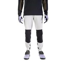 👖🦊 Pantalones Fox Defend Park – Resistencia y Rendimiento para MTB 🚵‍♂️⚡