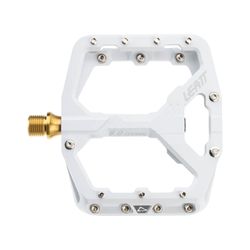 Pedales Leatt CeraMAG AllMtn 8.0 Flat – Ligereza, Agarre y Rendimiento Premium ⚙️🔥