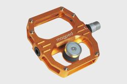 Pedales Magped Sport2 150N Naranja | Control magnético con estilo y libertad total