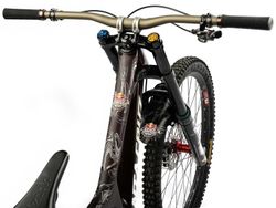 Protector de Chasis Adicional AMS X - Red Bull Rampage Ridgeline (Color Blanco)