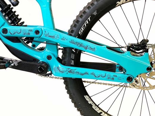 Protector de Cuadro Adicional AMS X - Red Bull Hardline Gris Oscuro