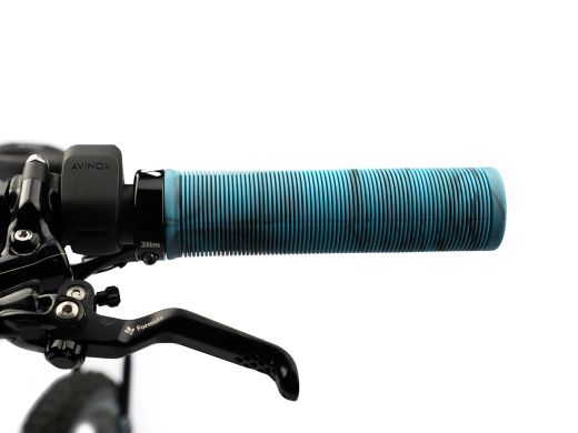 🔵🚵‍♂️ Puños AMS Barcode – Camuflaje Azul  | Agarre seguro y estilo único