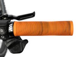 🧡🚵‍♂️ Puños AMS Barcode – Camuflaje Naranja  | Máximo agarre con estilo explosivo