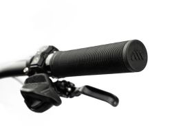 ⚫🚵‍♂️ Puños AMS Barcode – Camuflaje Negro  | Agarre firme y estilo stealth