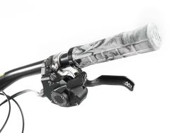 Puños AMS Berm - Camuflaje Blanco: Máximo Agarre y Estilo Elegante para tu Bicicleta