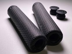 Puños AMS Extraligeros - Negro: Ligereza y Rendimiento Superior para tu Bicicleta