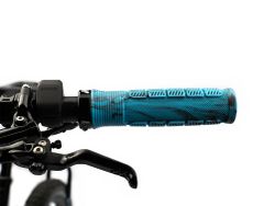 🔵🖐️ Puños AMS Rise – Camuflaje Azul: Agarre Premium con Estilo Único