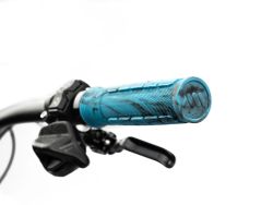 🔵🖐️ Puños AMS Rise – Camuflaje Azul: Agarre Premium con Estilo Único