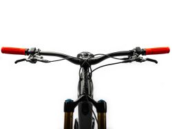 🔴🔥 Puños AMS Rise – Rojos: Agarre, Potencia y Estilo Racing para tu MTB
