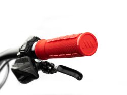 🔴🔥 Puños AMS Rise – Rojos: Agarre, Potencia y Estilo Racing para tu MTB