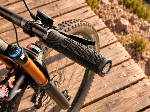 🔥 Puños AMS x Red Bull Rampage Rise 🚵‍♂️ | Puños MTB para Enduro, Trail y Descenso 🏔️