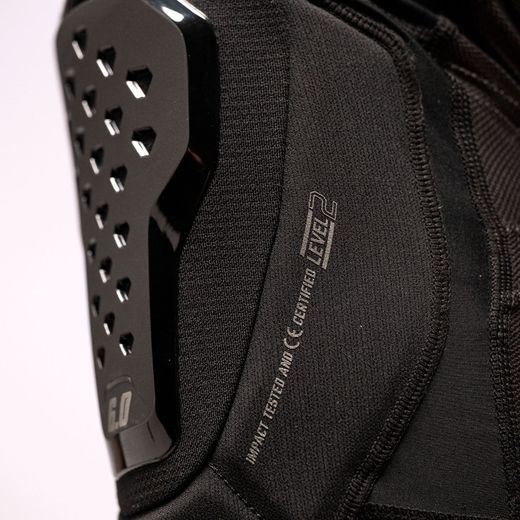 🖤💥 Rodilleras Leatt 6.0 Evo Black – Protección premium y libertad total para tus aventuras en la montaña 🚵‍♂️⚡