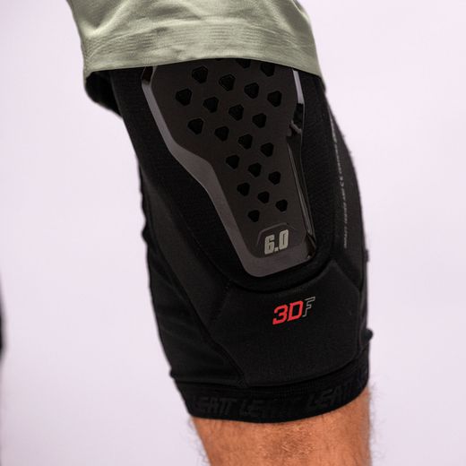 🖤💥 Rodilleras Leatt 6.0 Evo Black – Protección premium y libertad total para tus aventuras en la montaña 🚵‍♂️⚡