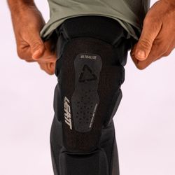 🖤💥 Rodilleras Leatt ReaFlex UltraLite EXT – S Black - Protección avanzada, ultraligera y de alto rendimiento 🚵‍♂️✨
