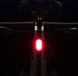 🔴⚪  Set de Luces LED Raiders 🚴‍♂️🔦 – 75 Lúmenes | Delantera + Trasera | Recargable USB 🔋 | Homologación CE 🛡️ | Máxima Visibilidad y Seguridad 🚨