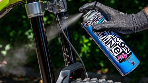 Spray Muc-Off Abrillantador de Silicona 500 ml | Silicone Shine | Brillo Profesional y Protección Total para Bicicletas y Motos