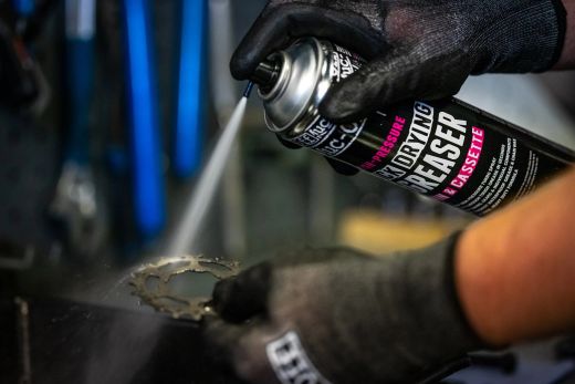 Spray Muc-Off Desengrasante Secado Rápido 750 ml | Limpieza Eficaz para Transmisión y Componentes