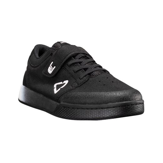Zapatillas Leatt Flat 2.0 Niño Negro: Agarre y Comodidad para Jóvenes Aventureros