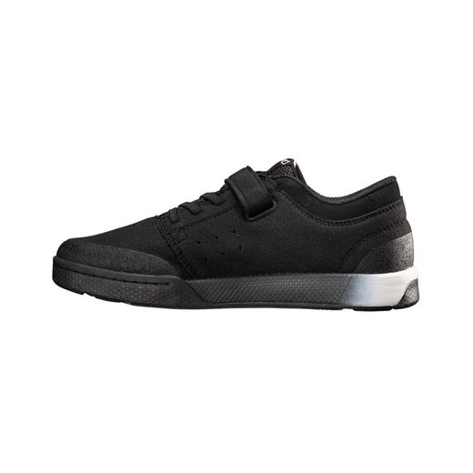 Zapatillas Leatt Flat 2.0 Niño Negro: Agarre y Comodidad para Jóvenes Aventureros